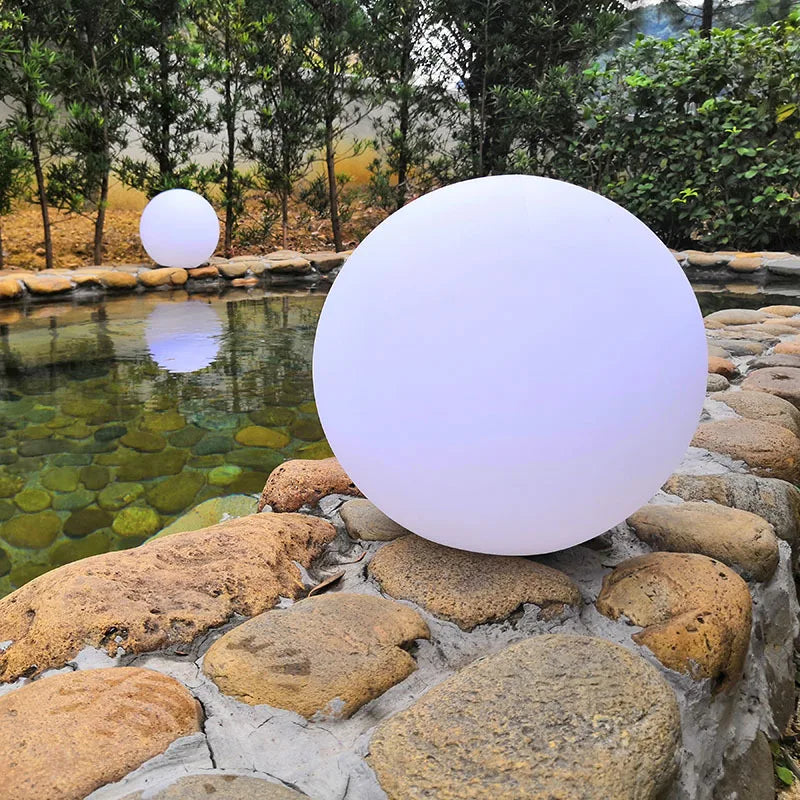 Soft Orb Garden Lamp