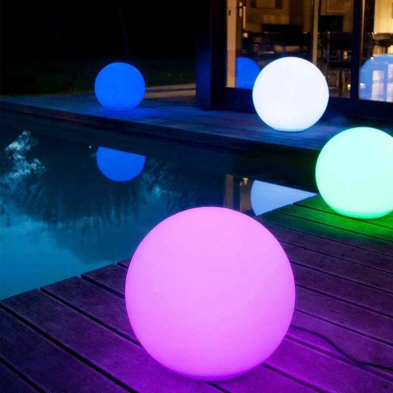 Soft Orb Garden Lamp