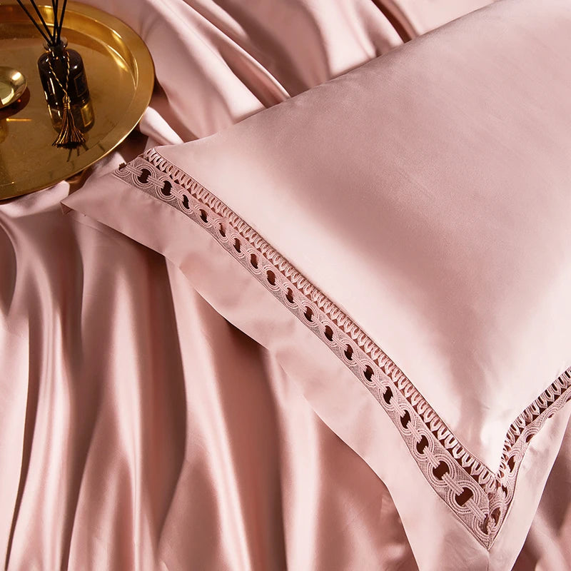 Luxury Edge Bedding Set