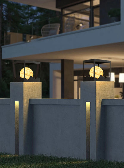 Lucius Pillar Light