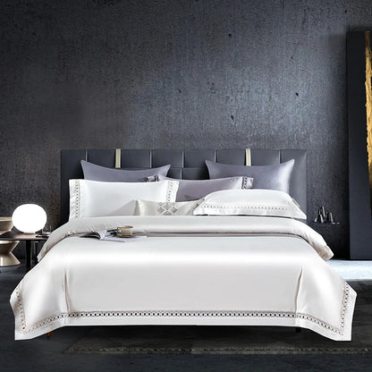 Luxury Edge Bedding Set