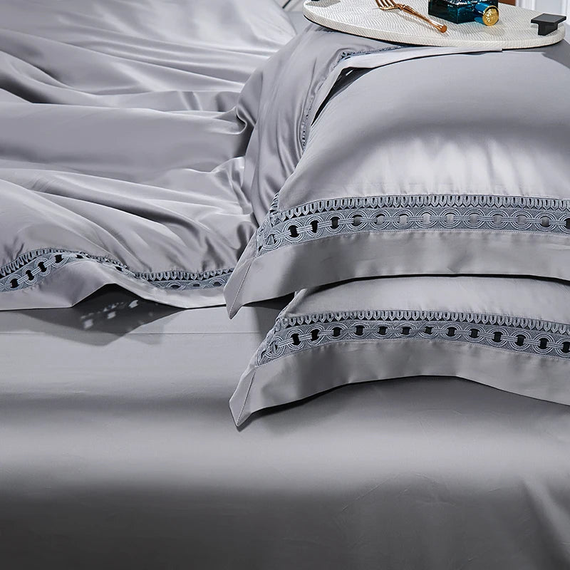 Luxury Edge Bedding Set
