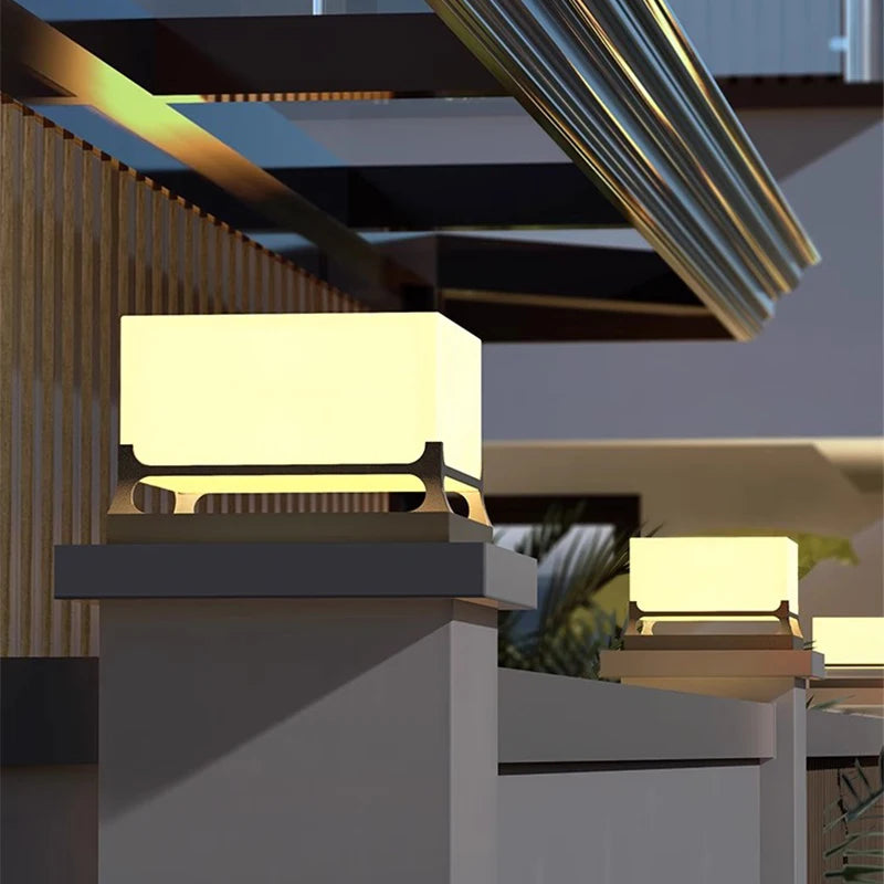 Still Solar Pillar Light