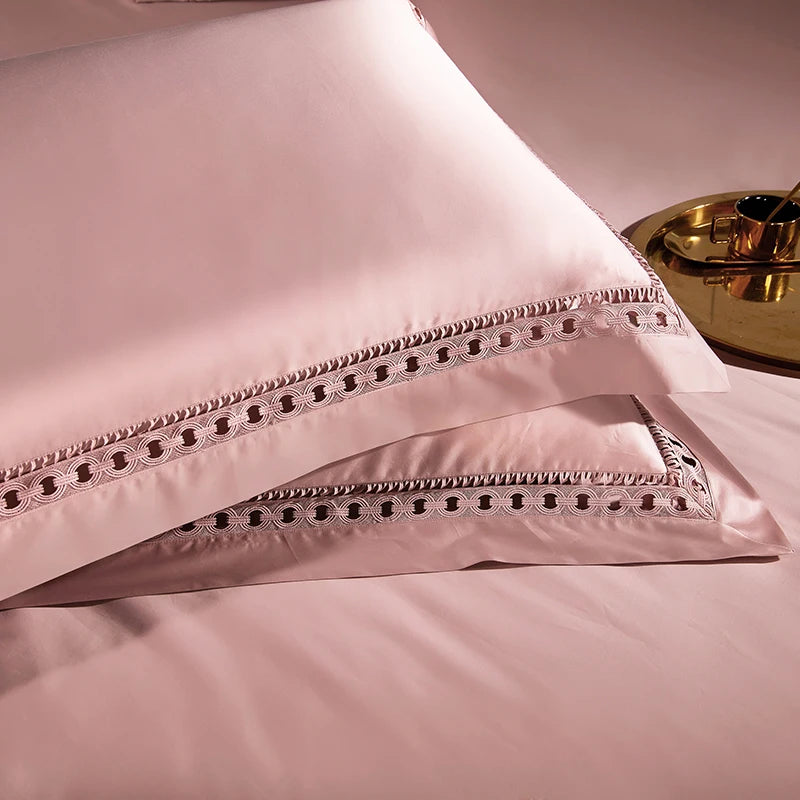 Luxury Edge Bedding Set