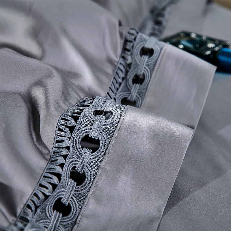 Luxury Edge Bedding Set